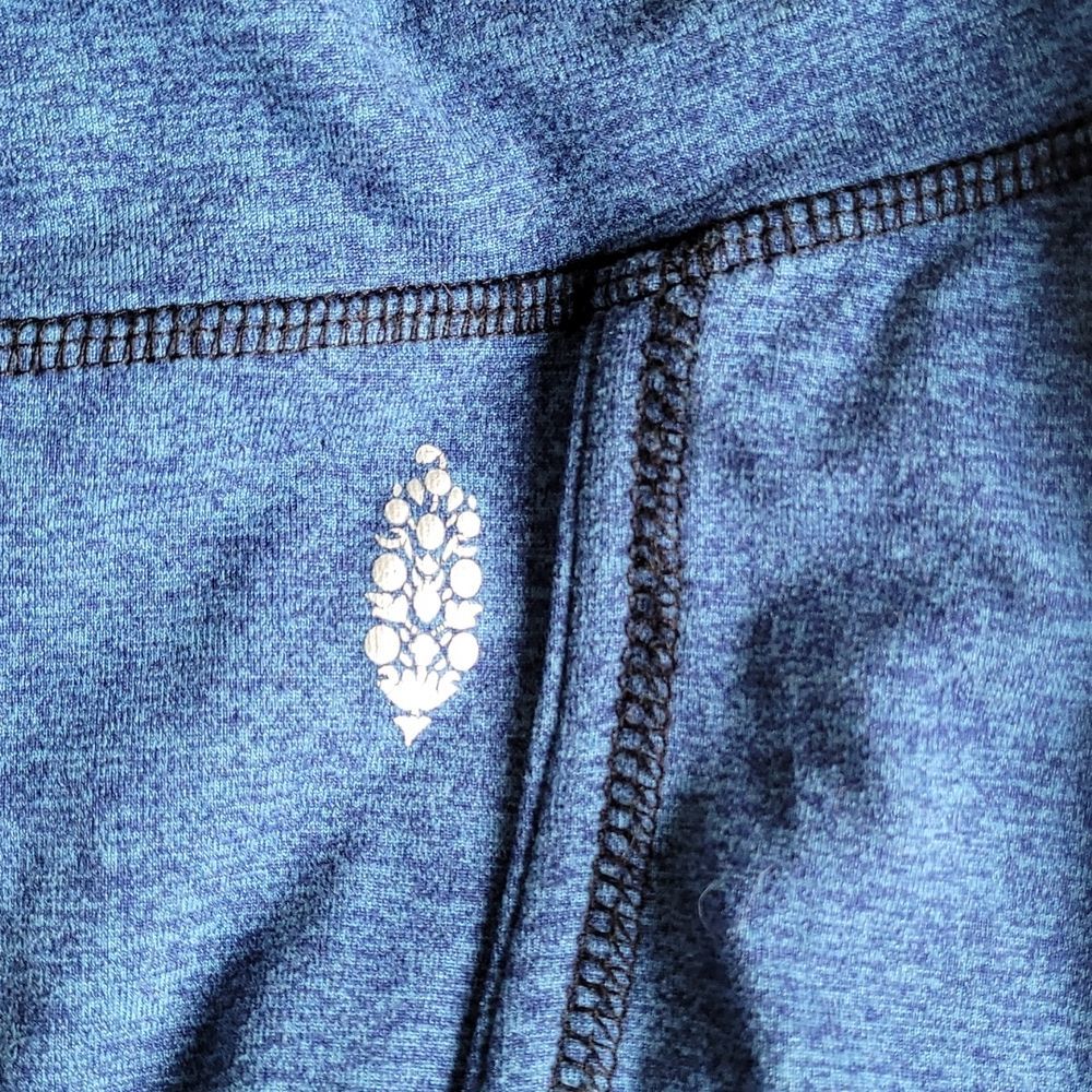 Free People Movement Women's Cropped Leggings Blue Small - Picture 6 of 6